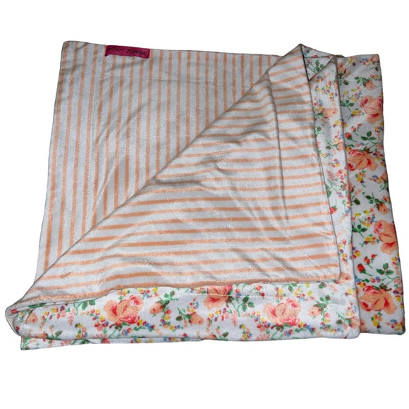 Betsey Johnson Bedding Betsey Johnson Baby Blanket White Roses